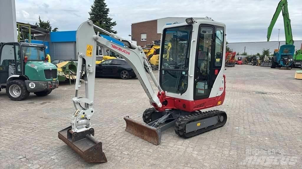 Takeuchi TB216 A Mini rýpadlá < 7t