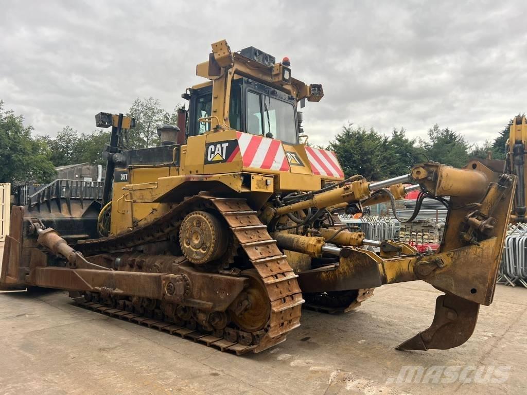 CAT D 9 T Pásové dozéry