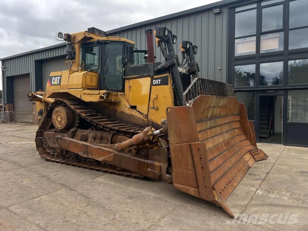 CAT D 9 T Pásové dozéry