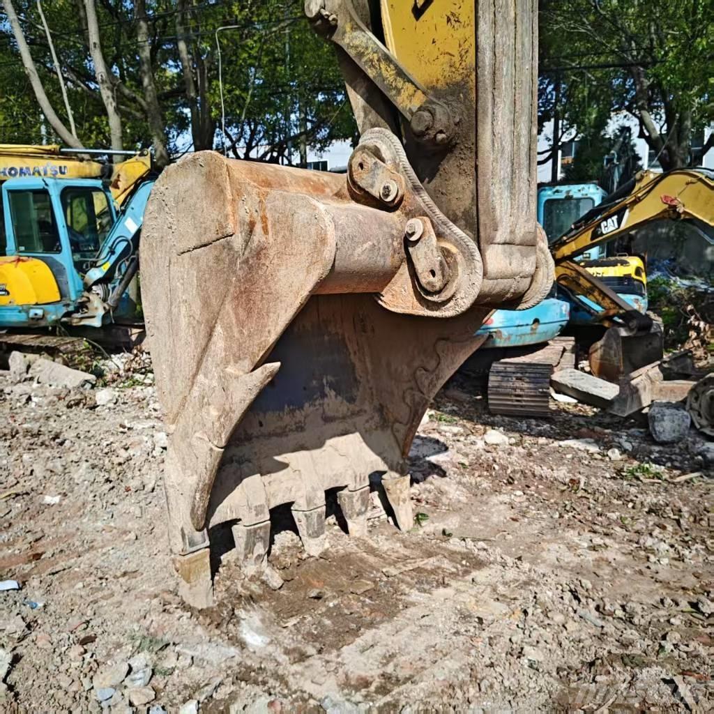 CAT 330 D Pásové rýpadlá