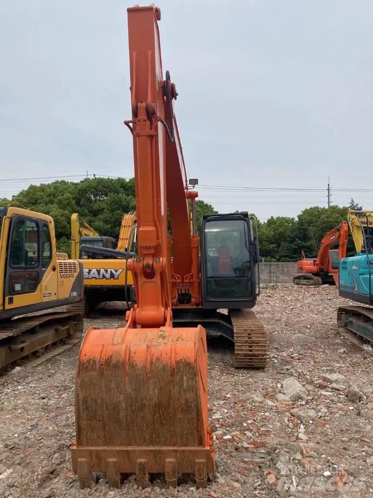 Hitachi ZX 120 Pásové rýpadlá