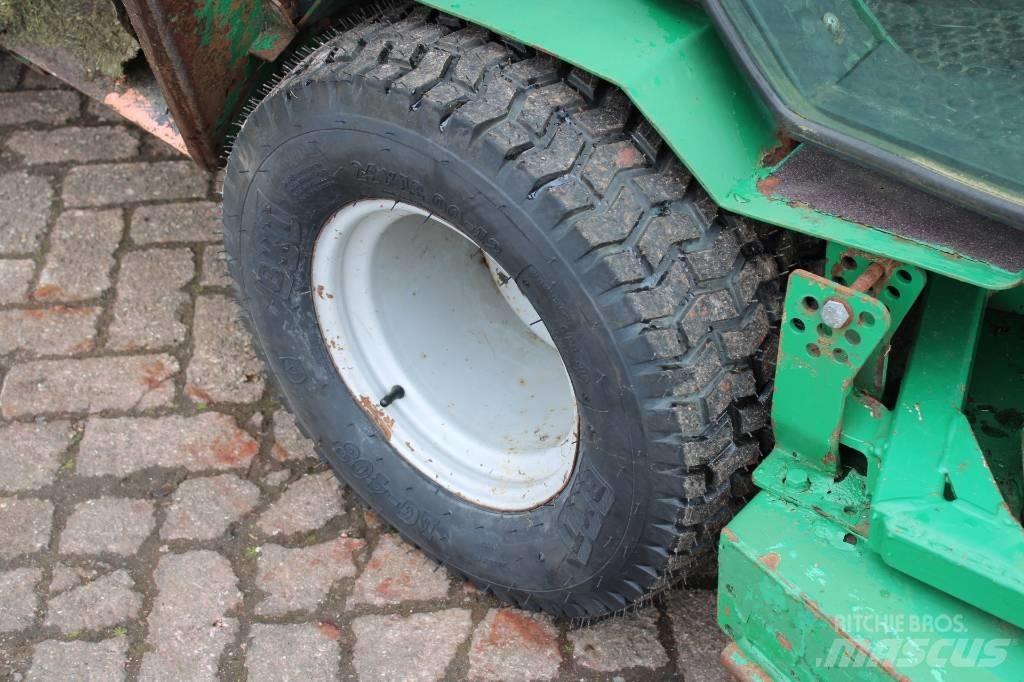 Ransomes Terrax Samochodné kosačky