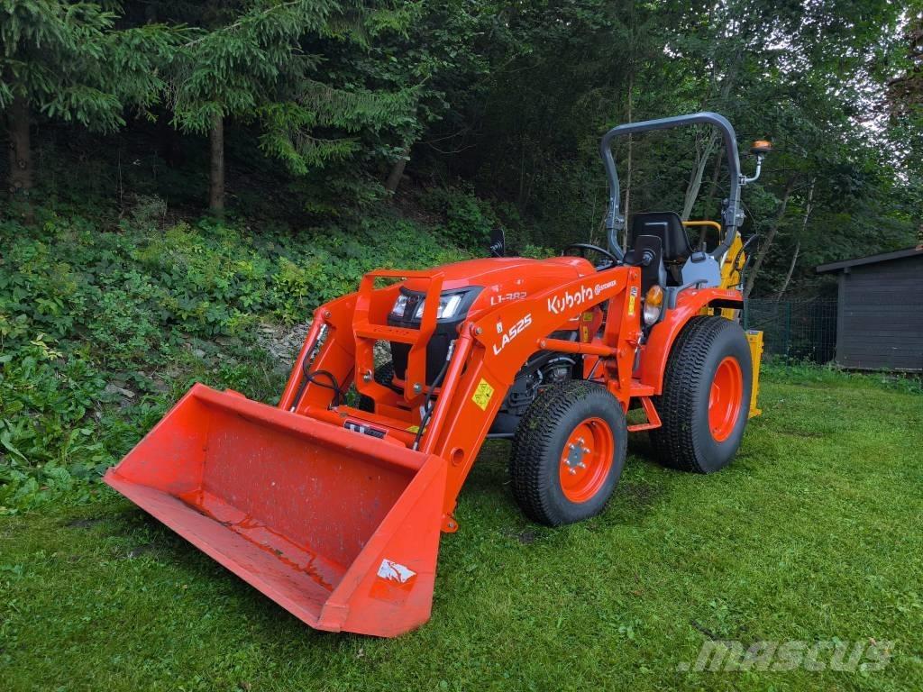 Kubota L1-382 HST Traktory