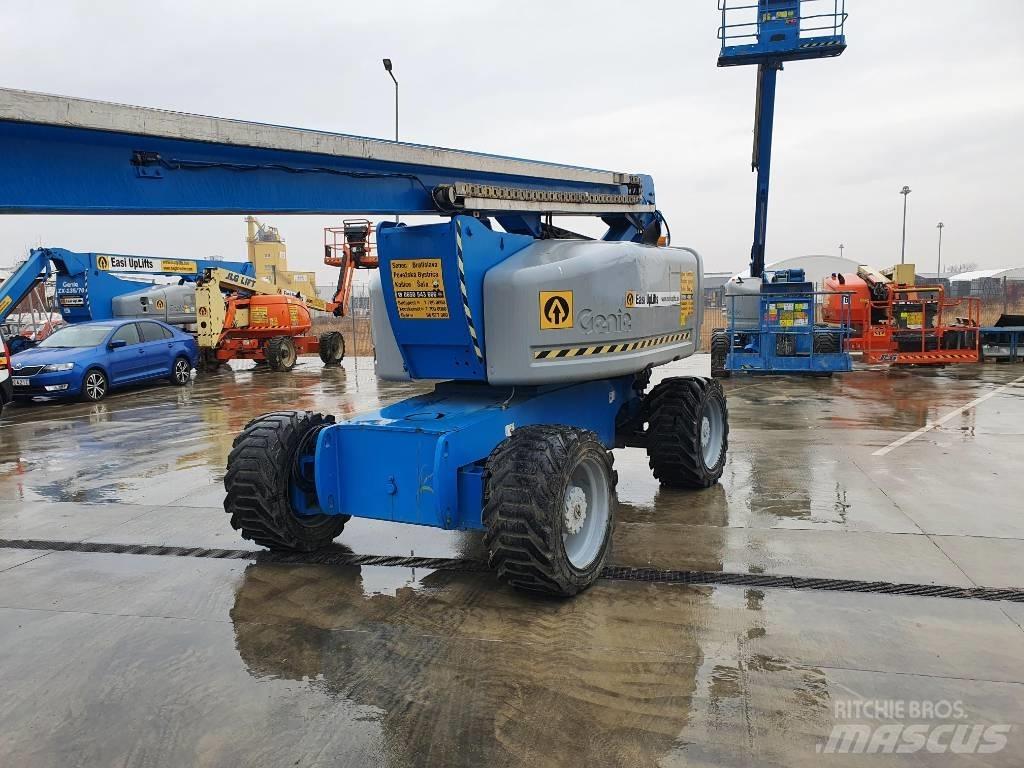 Genie Z-80/60 Kĺbové plošiny