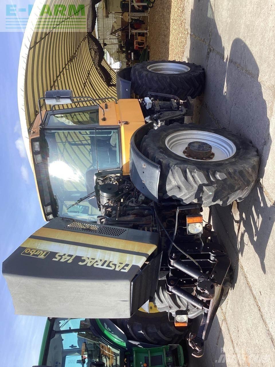 JCB Fastrac 145 Traktory
