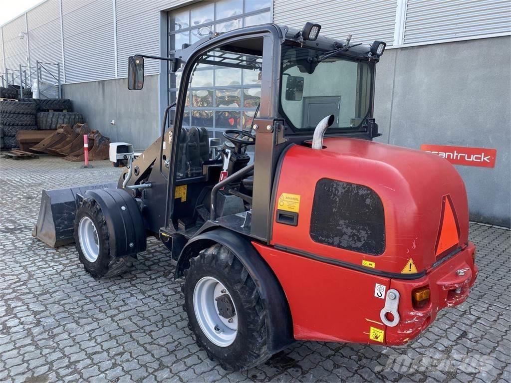 Weidemann 2070 Viacúčelové nakladače
