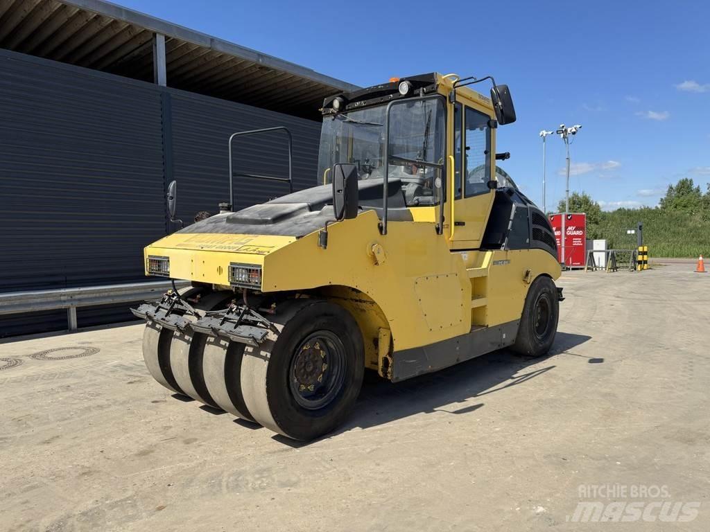 Bomag BW 25 RH Pneumatikové valce