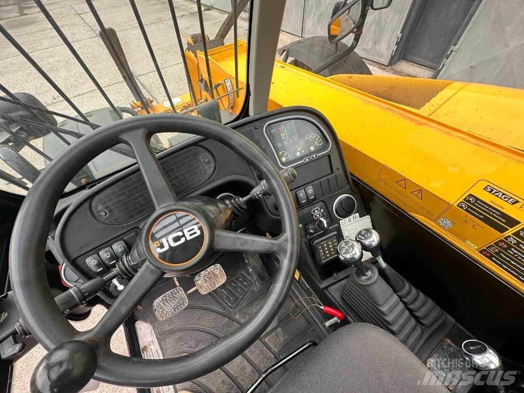JCB 531-70 Teleskopické manipulátory