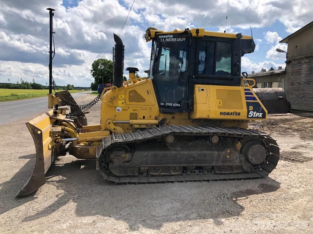 Komatsu D51PX-24 Pásové dozéry