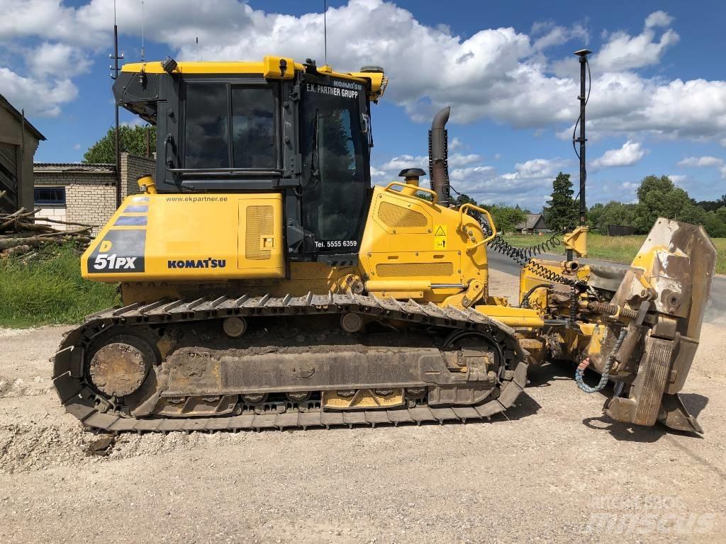 Komatsu D51PX-24 Pásové dozéry