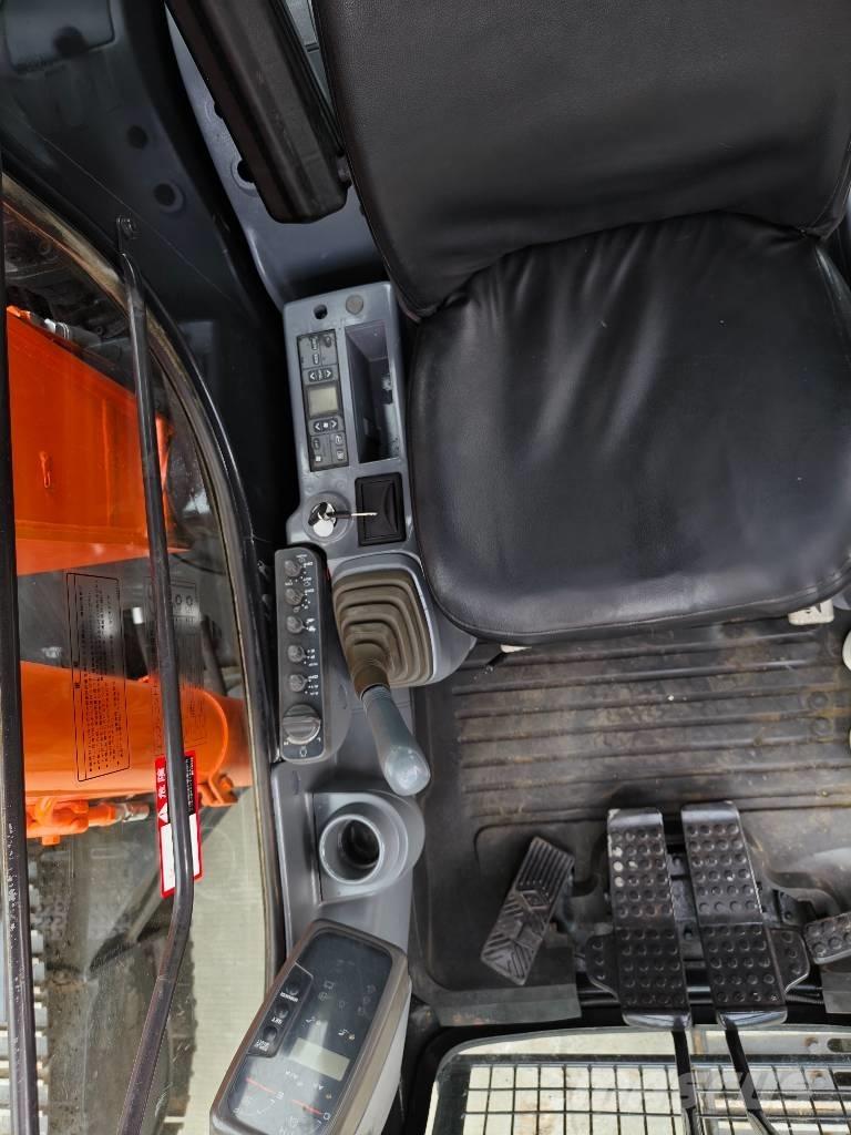 Hitachi ZX 120 Pásové rýpadlá