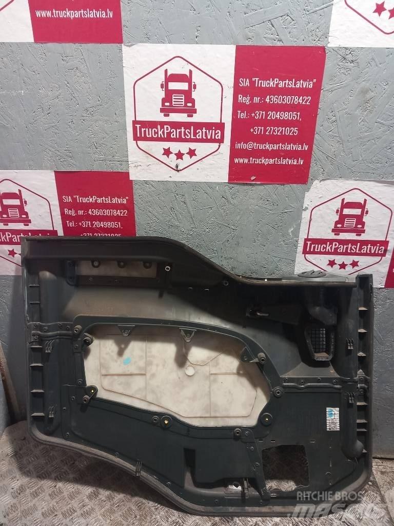 MAN TGA   81626305146 Kabíny a interiér