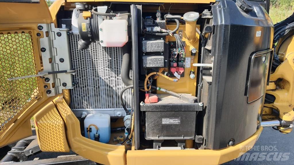 CAT 302.7 DCR 07A Mini rýpadlá < 7t