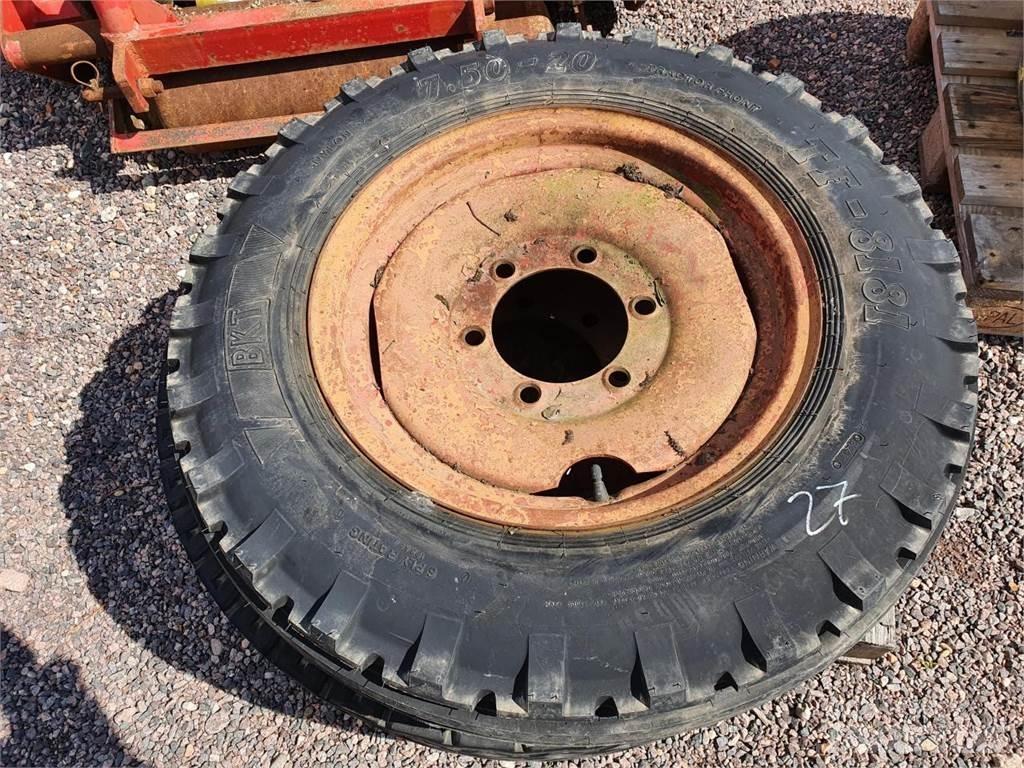BKT 7.5-20 Pneumatiky, kolesá a ráfiky