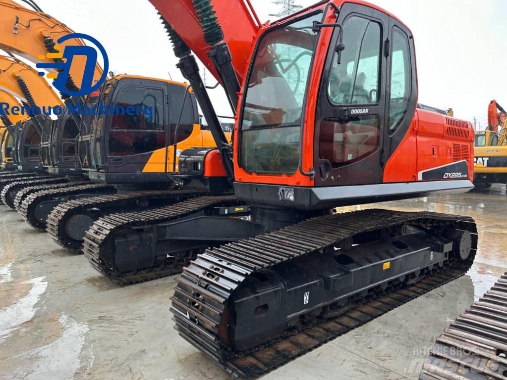 Doosan DX 225 LC-9C Pásové rýpadlá