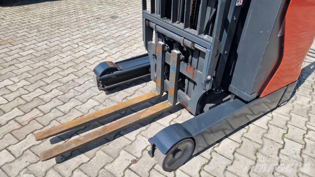 Linde R 14 Akumulátorové vozíky