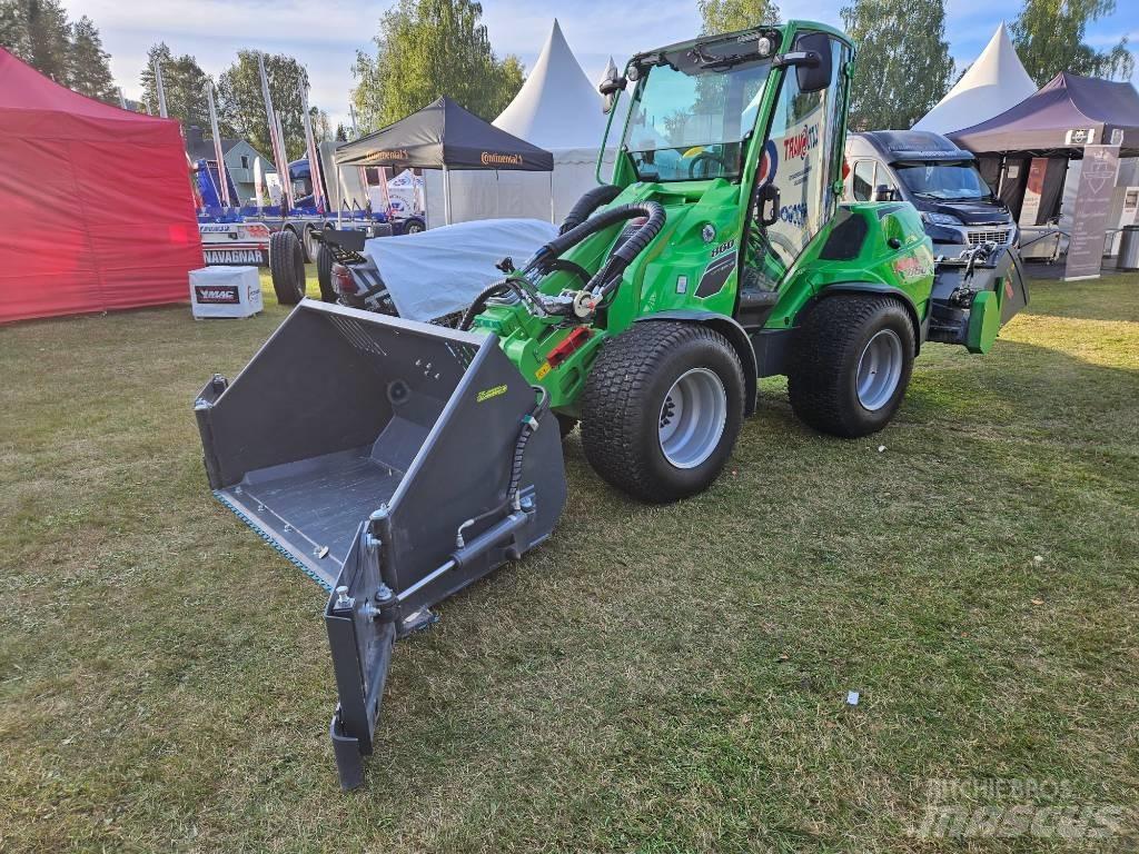 Avant Avant 860i Šmykom riadené nakladače