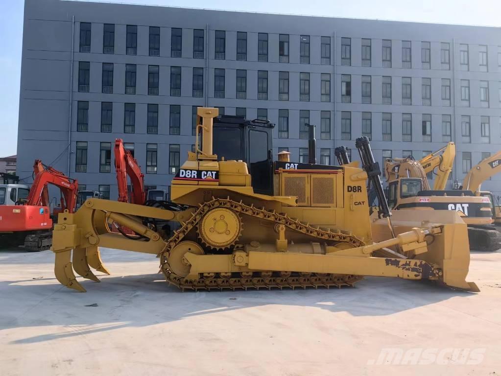 CAT D8R Pásové dozéry