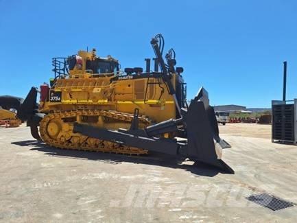 Komatsu D 375 A-8 Pásové dozéry