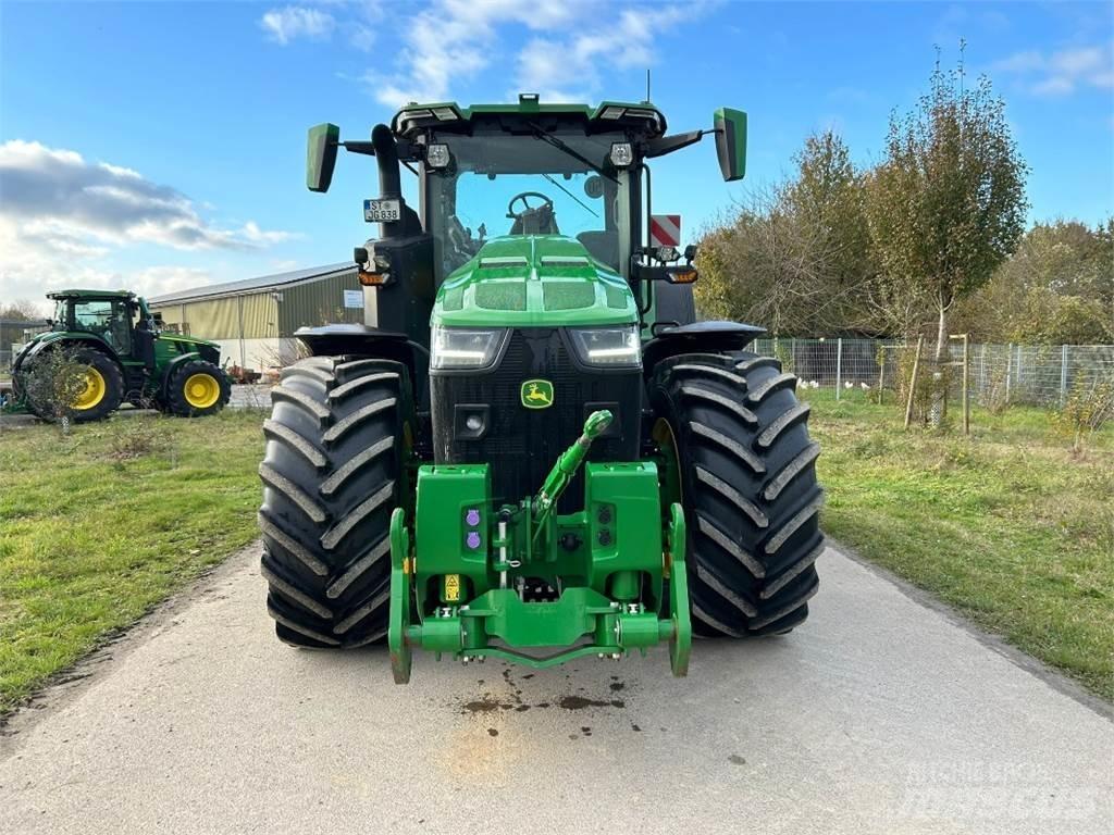 John Deere 8R370 Traktory