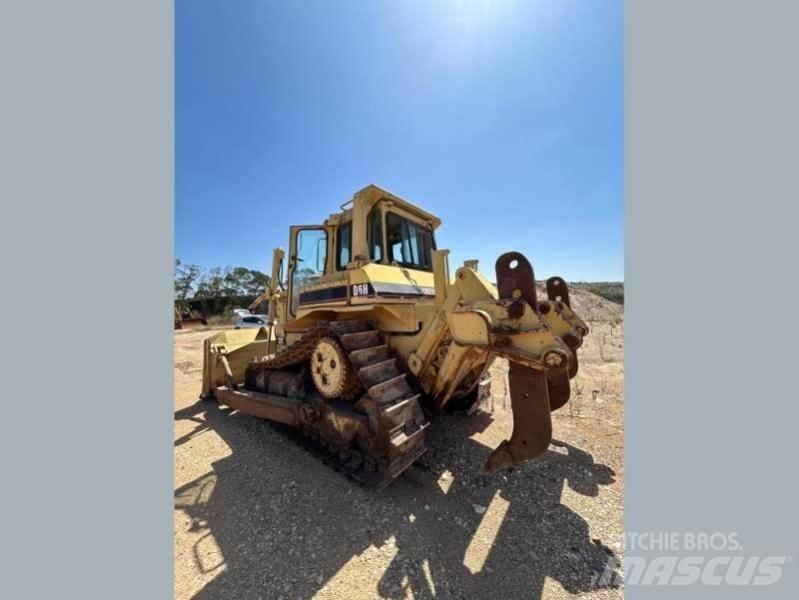 CAT D6H Pásové dozéry