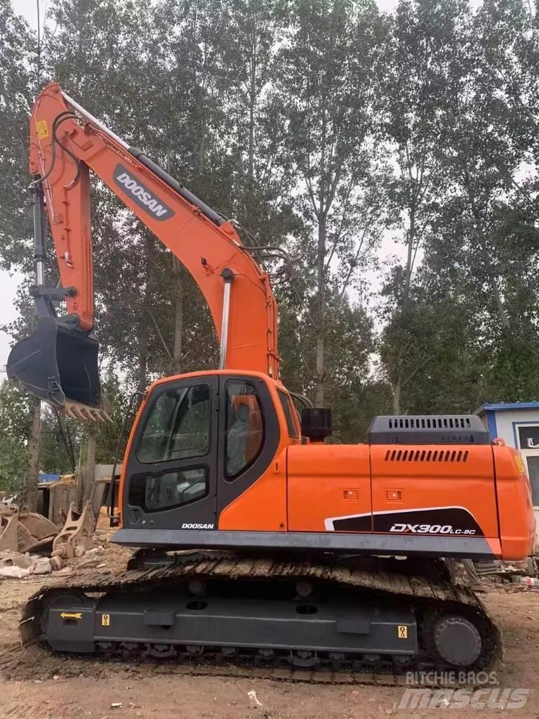Doosan DX300LC-9C Pásové rýpadlá