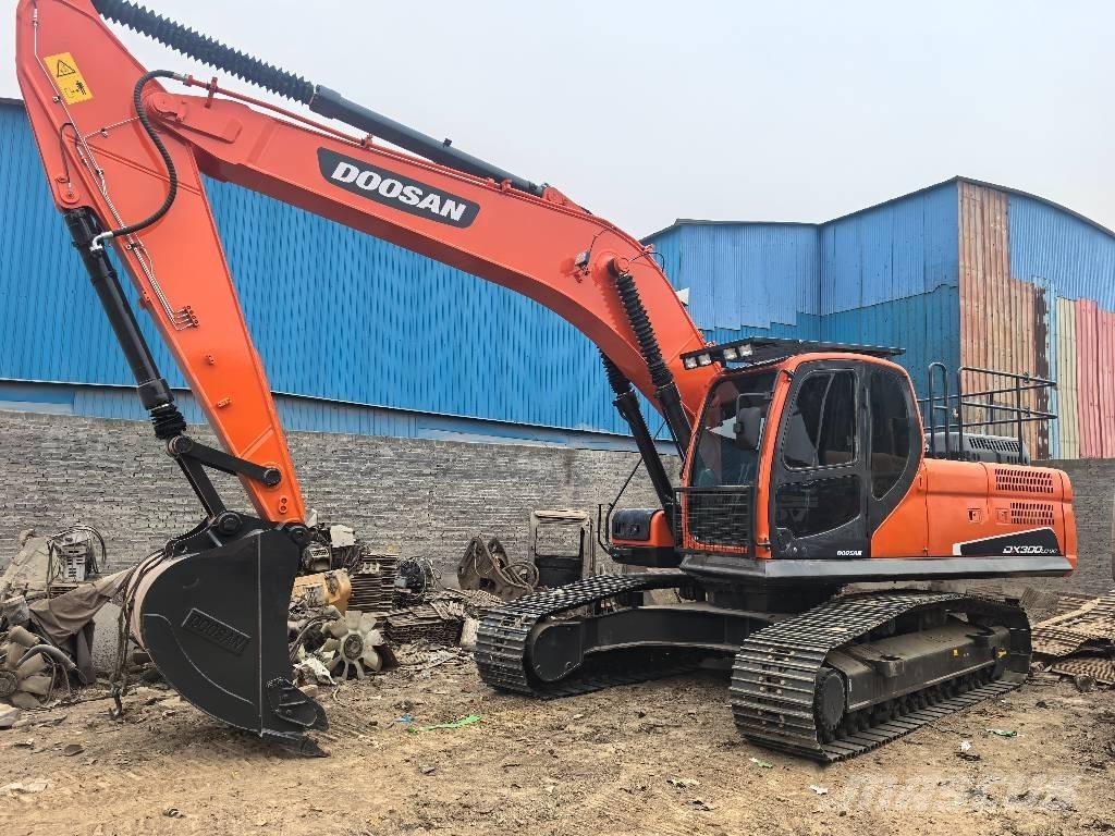 Doosan DX300LC Pásové rýpadlá