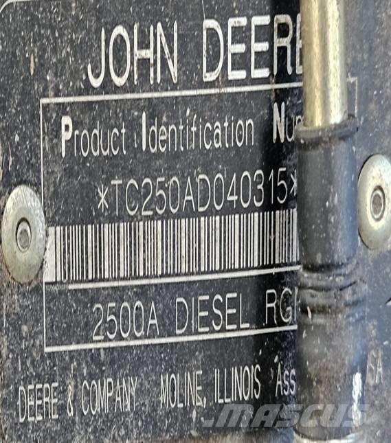 John Deere 2500 A Kosačky greenov