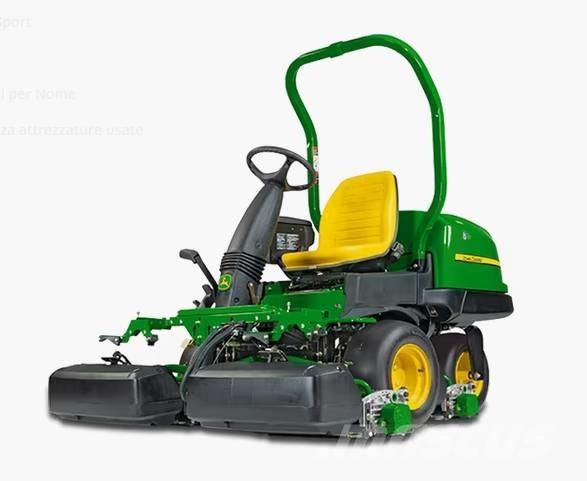 John Deere 2500 A Kosačky greenov