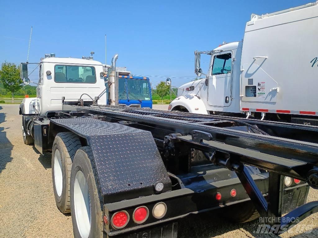 Mack RD 688 S Smetiarske vozidlá