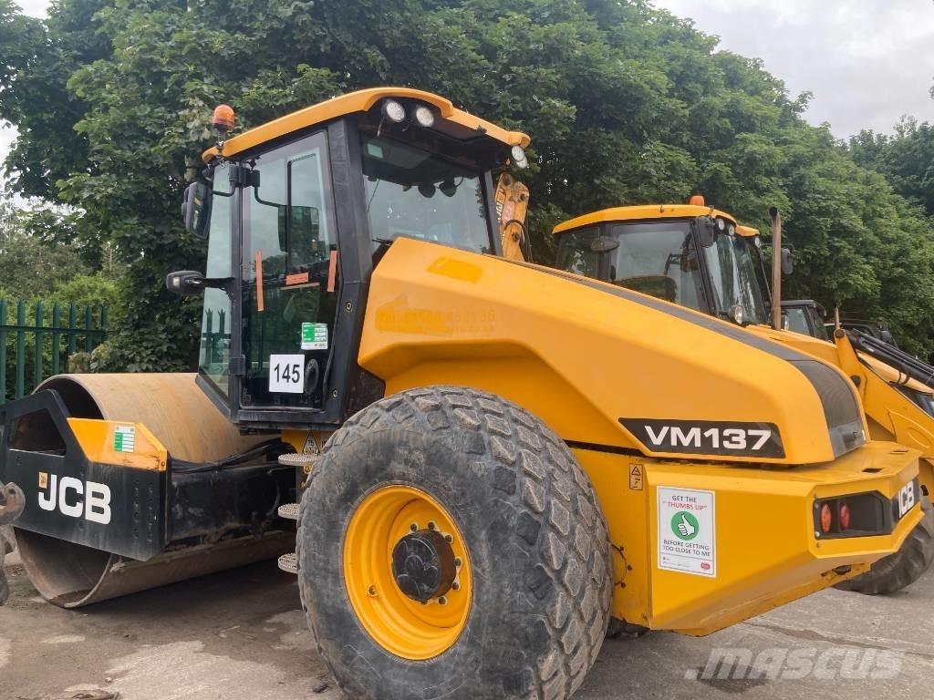 JCB VM137 2015 Ťahačové valce