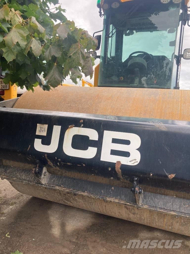 JCB VM137 2015 Ťahačové valce