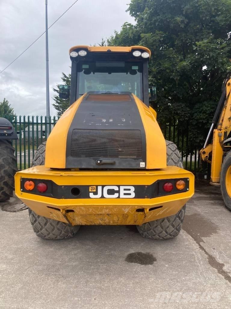 JCB VM137 2015 Ťahačové valce