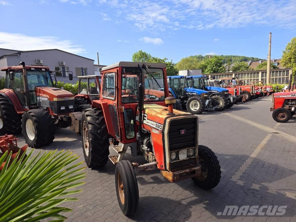 Massey Ferguson 590 Traktory