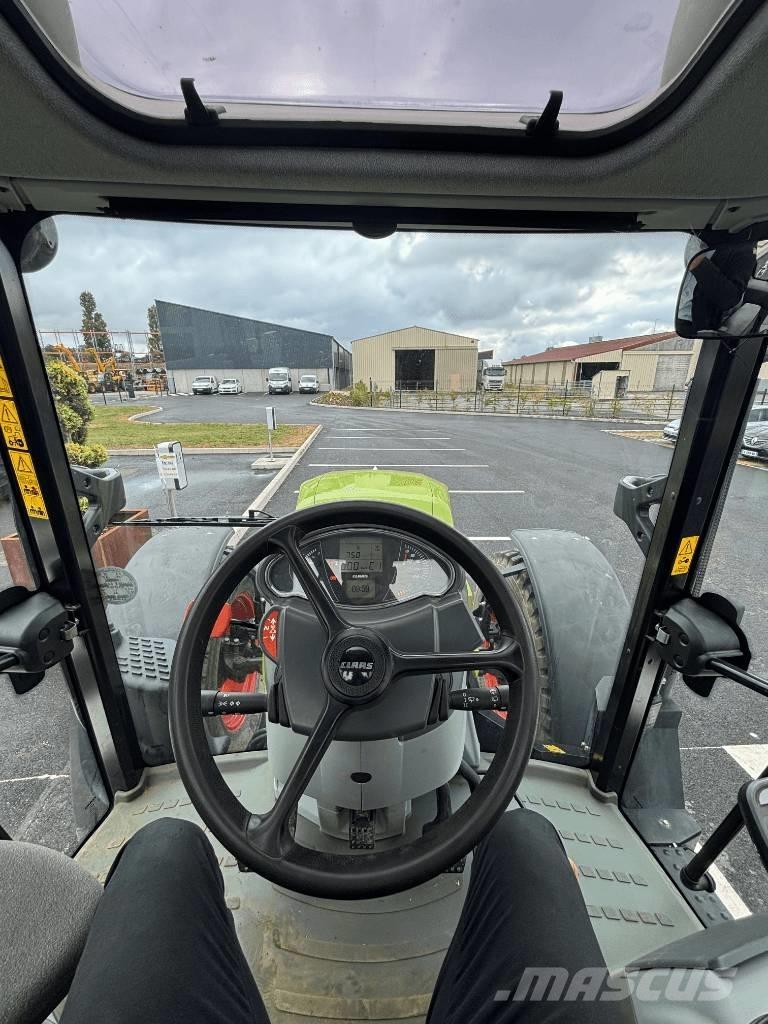 CLAAS Arion 410 Traktory