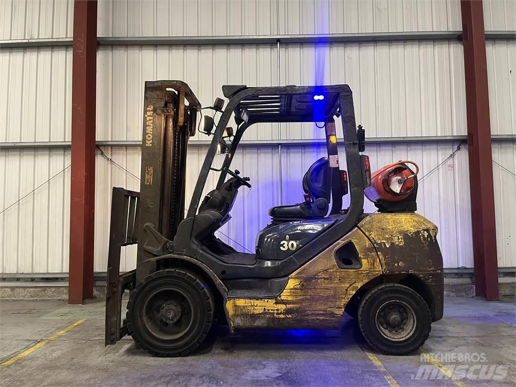 Komatsu FG30T-17 LPG vozíky