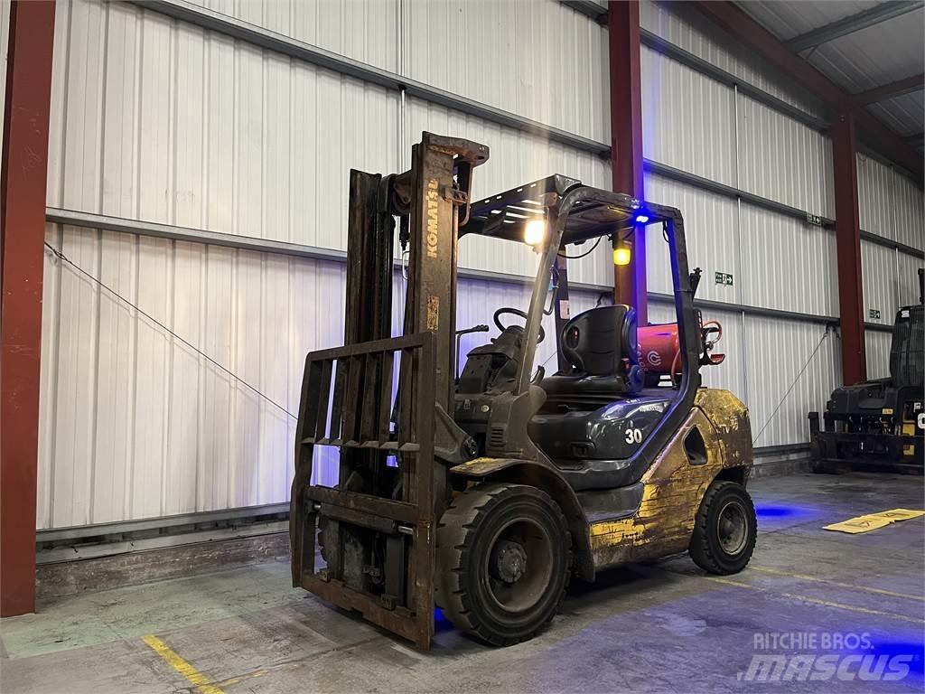 Komatsu FG30T-17 LPG vozíky