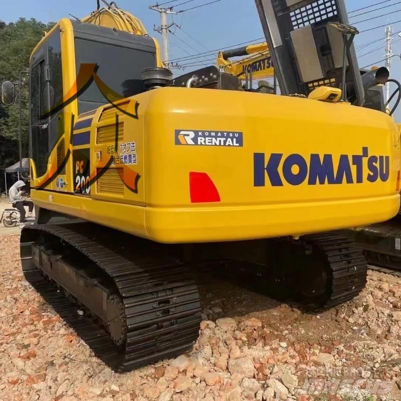 Komatsu PC 200 Pásové rýpadlá