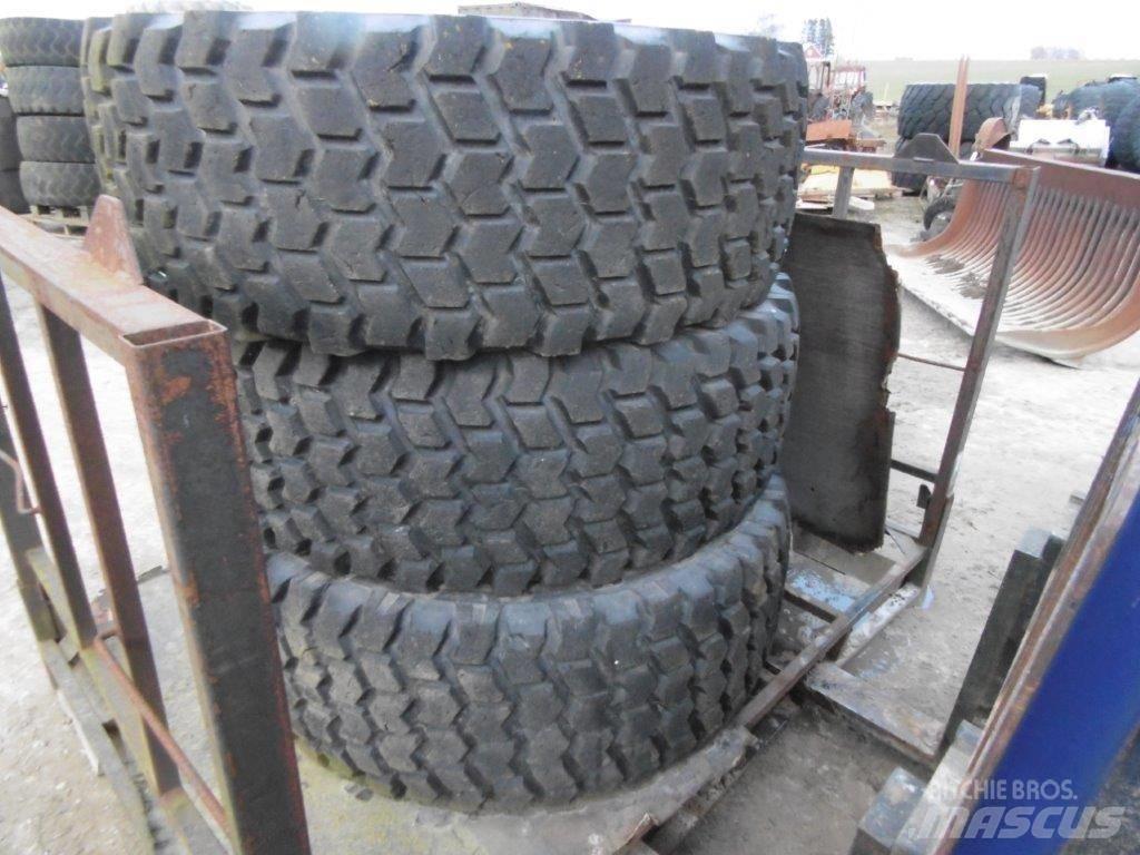 Nokian 20,5x25 Pneumatiky, kolesá a ráfiky