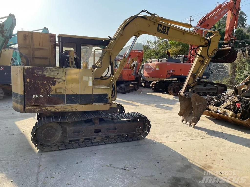 CAT E 70 B Pásové rýpadlá