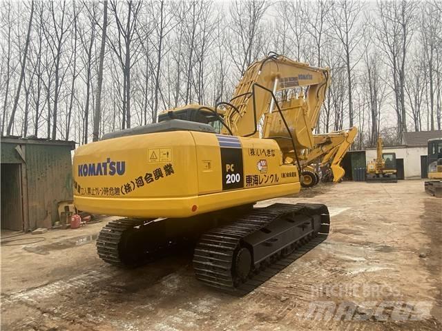 Komatsu pc200-7 Pásové rýpadlá