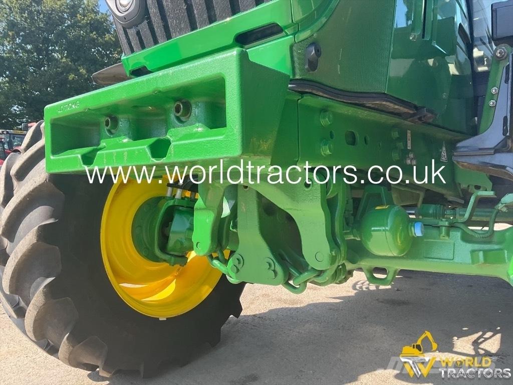 John Deere 6130 R Traktory