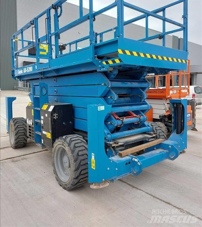 Genie GS 5390 RT Nožnicové zdvíhacie plošiny