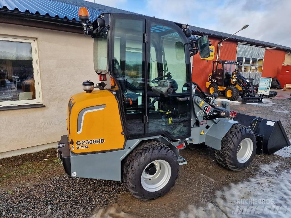 GiANT G2300 HD Viacúčelové nakladače