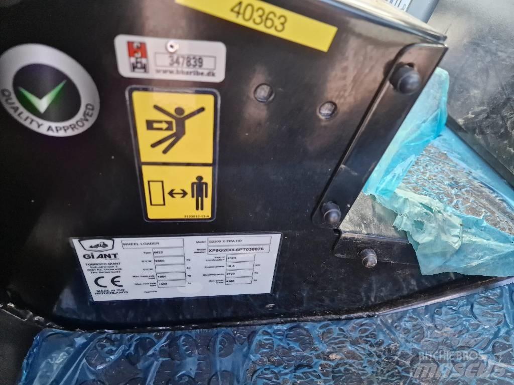GiANT G2300 HD Viacúčelové nakladače