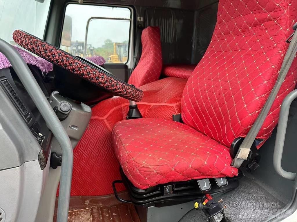 Howo 8*4 371hp Sklápače