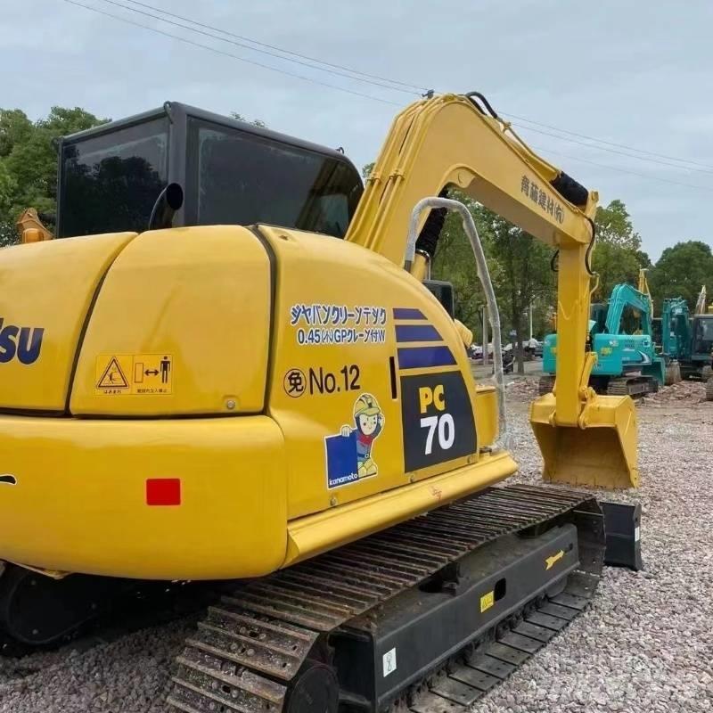 Komatsu PC70 Pásové rýpadlá