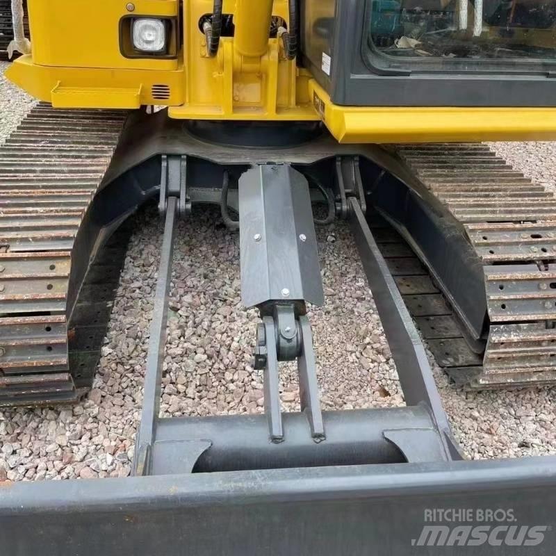 Komatsu PC70 Pásové rýpadlá