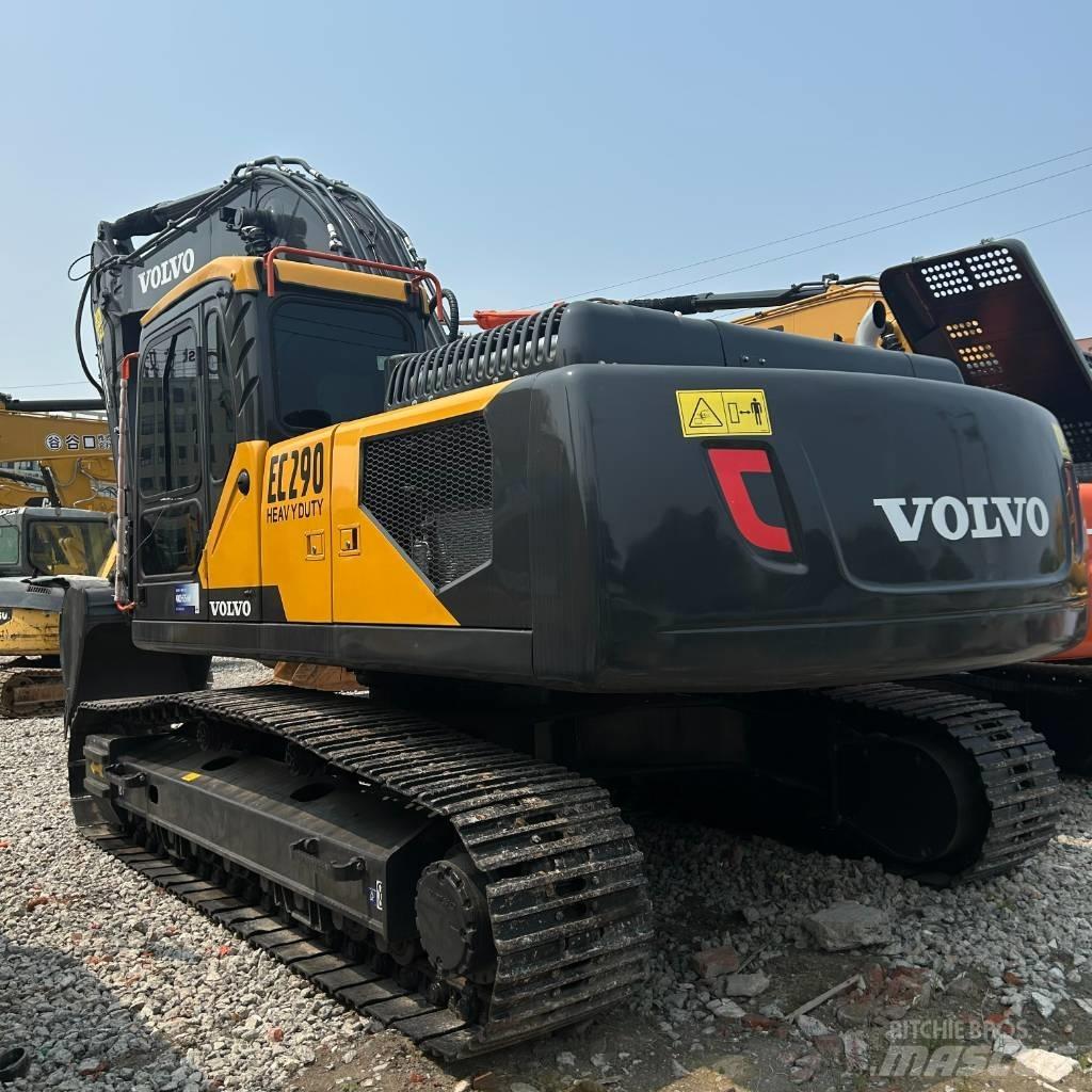 Volvo 290 Pásové rýpadlá