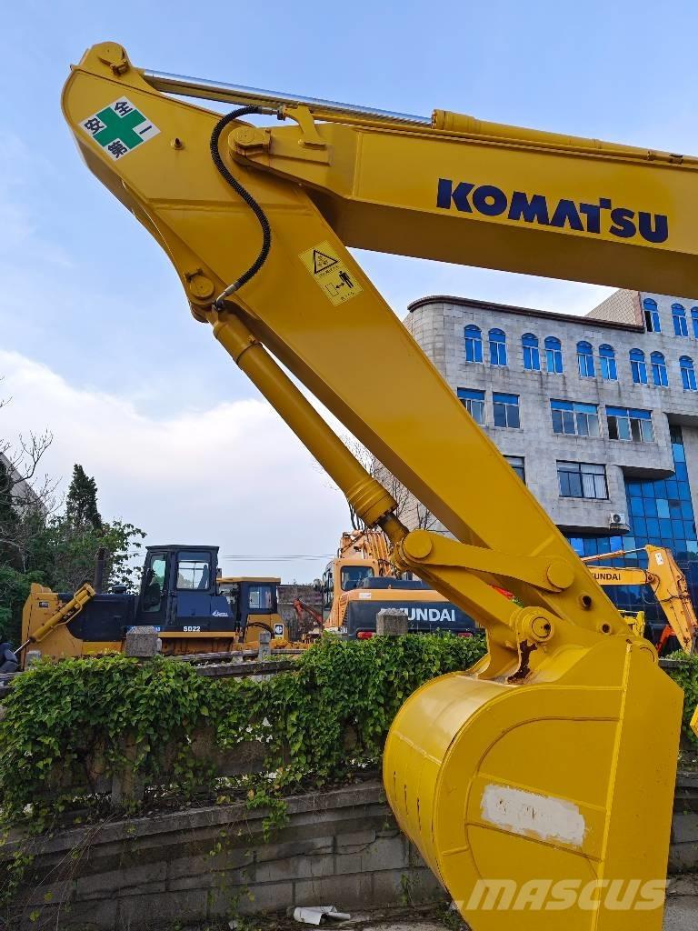 Komatsu PC 220-7 Pásové rýpadlá